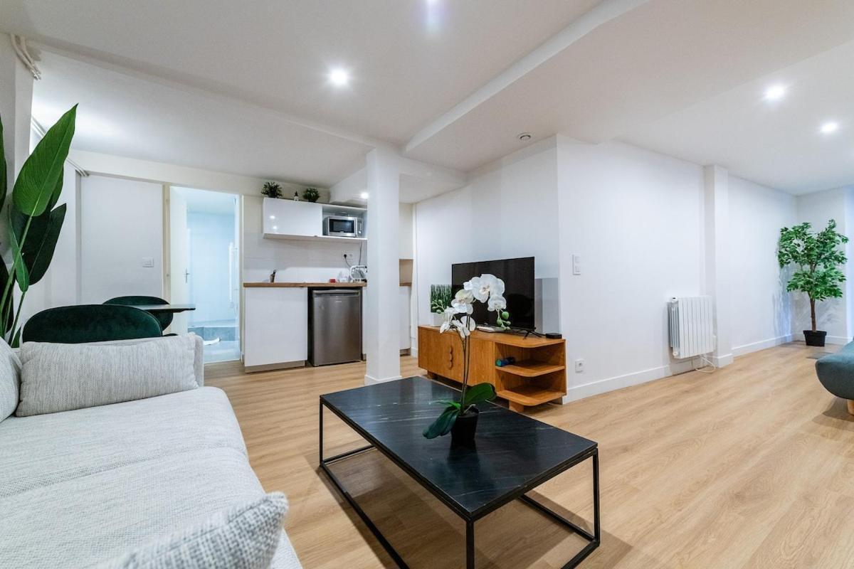 Appartement Avenue Breteuil Family - 11 Pers - Unique - Cosy *